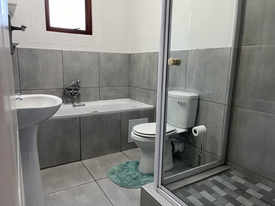 3 Bedroom Property for Sale in Waterval East North West